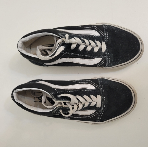 $10 Vans Low Top Sneaker - Picture 2 of 5
